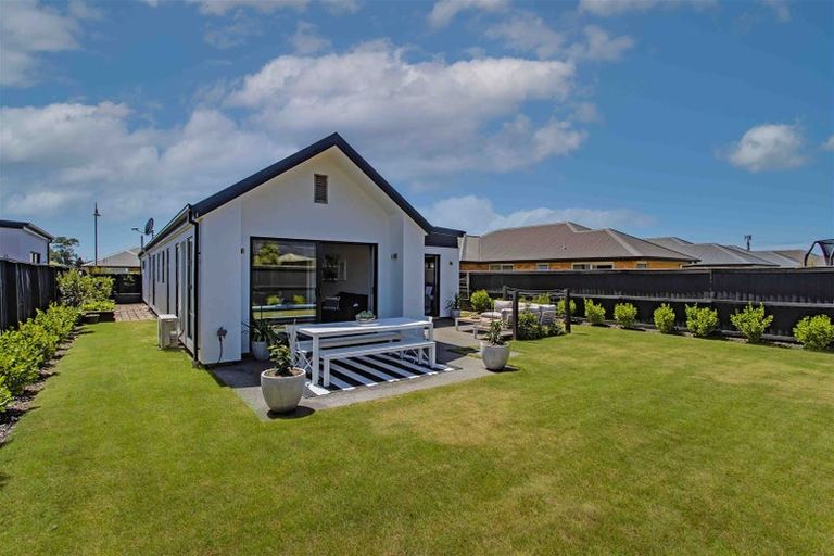Photo of property in 41 Sutherland Drive, Kaiapoi, 7630