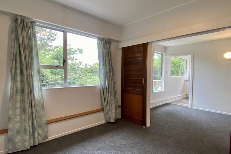 Photo of property in 6 Hallewell Crescent, Johnsonville, Wellington, 6037