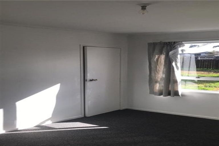 Photo of property in 49 Hyperion Drive, Randwick Park, Auckland, 2105