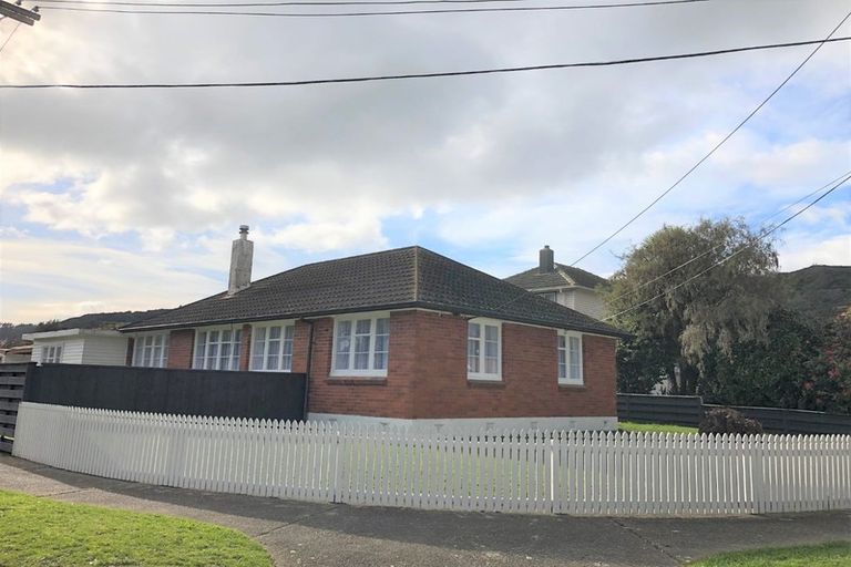 Photo of property in 8 Burcham Street, Taita, Lower Hutt, 5011