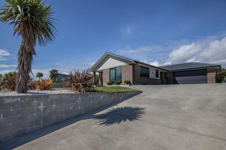 Photo of property in 2 Karoro Place, Karoro, Greymouth, 7805