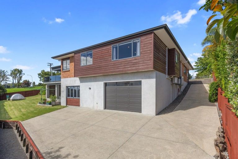 Photo of property in 132 Waikite Road, Welcome Bay, Tauranga, 3175
