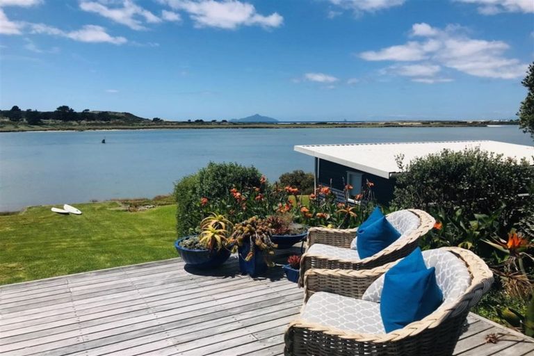 Photo of property in 249 Cove Road, Waipu, 0582