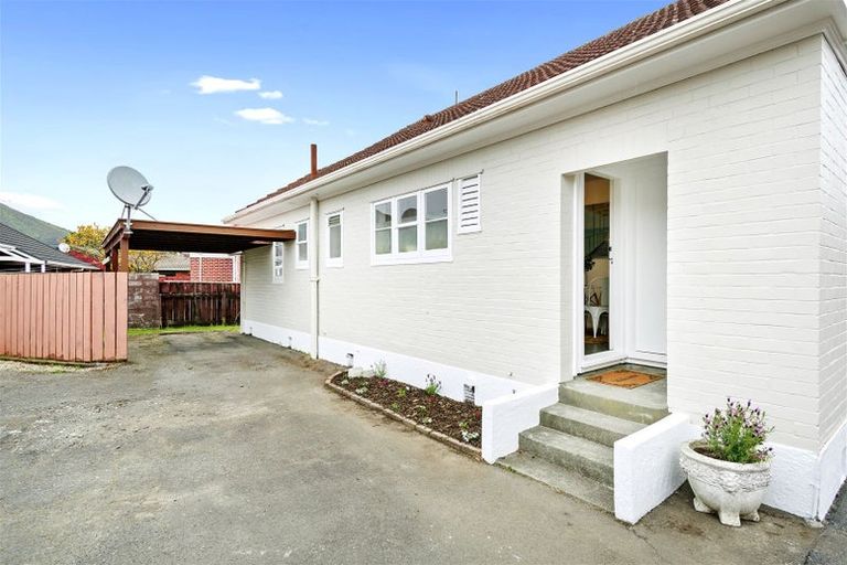 Photo of property in 18b Cressy Street, Waterloo, Lower Hutt, 5011