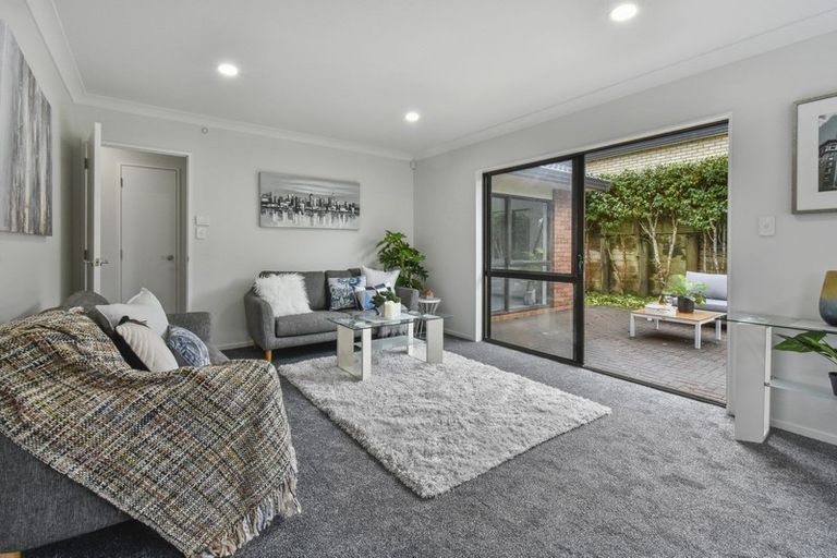 Photo of property in 2/10 Ridge Road, Howick, Auckland, 2014