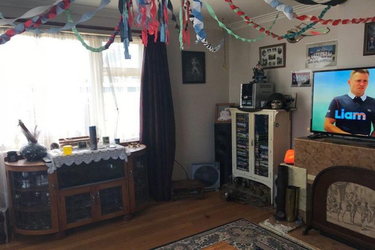 Photo of property in 20 Dorset Street, Patea, 4520