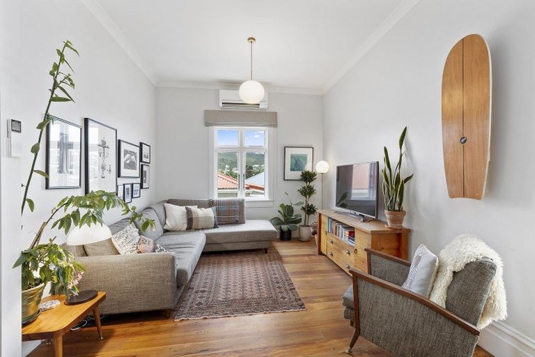 Photo of property in 8 Veronica Street, Brooklyn, Wellington, 6021