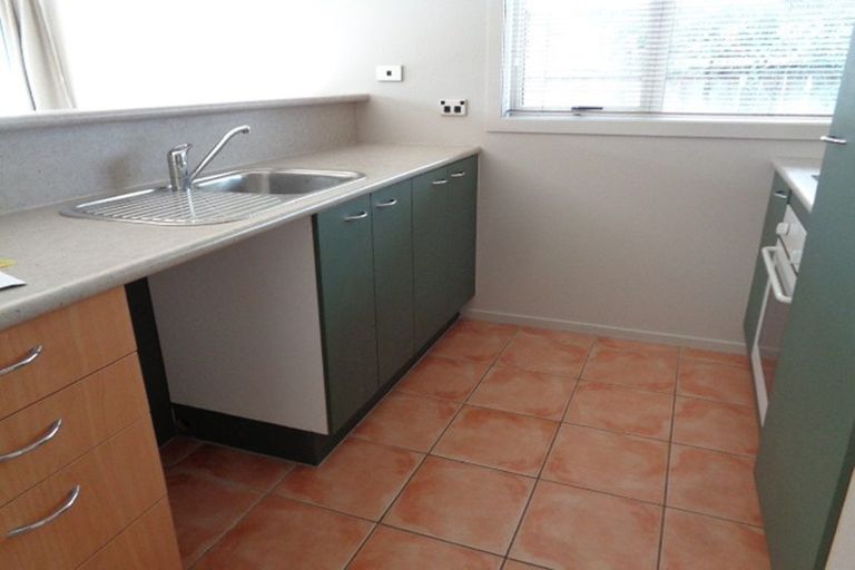 Photo of property in 8/103 Swanson Road, Henderson, Auckland, 0610