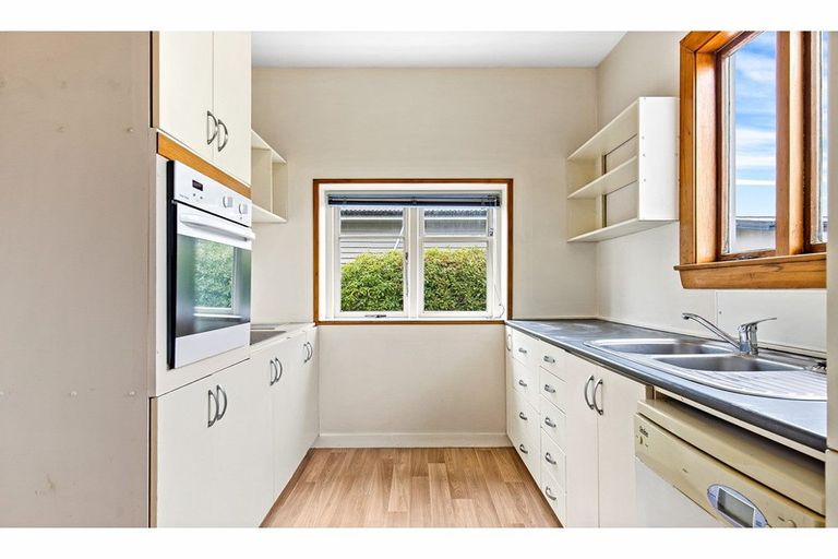 Property details for 132 Kerrs Road, Avonside, Christchurch, 8061