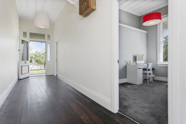 Photo of property in 9 Bowen Street, Cambridge, 3434