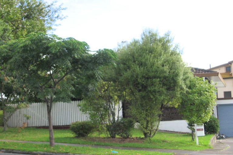 Photo of property in 1/127 Prince Regent Drive, Farm Cove, Auckland, 2012