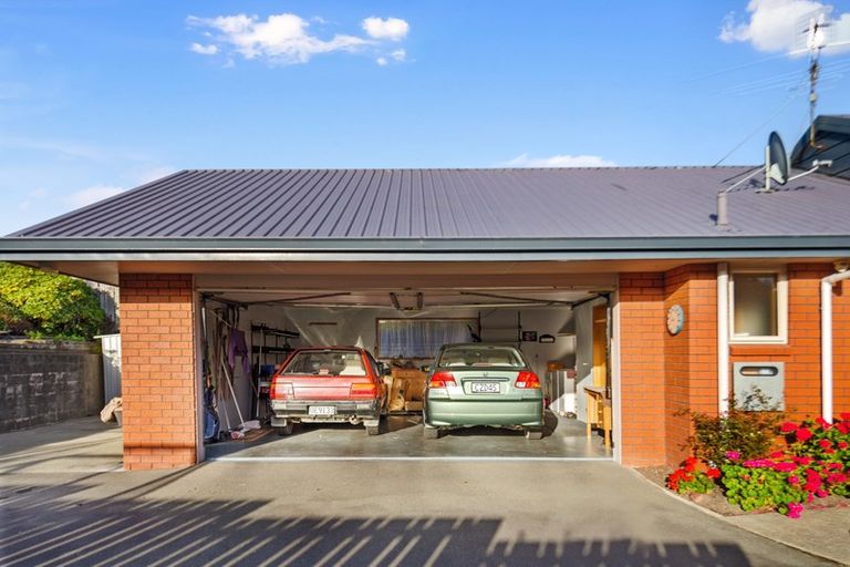 Photo of property in 24 Aotea Crescent, Gore, 9710