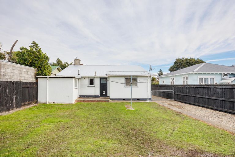 Photo of property in 31 Lombard Street, Palmerston North, 4410
