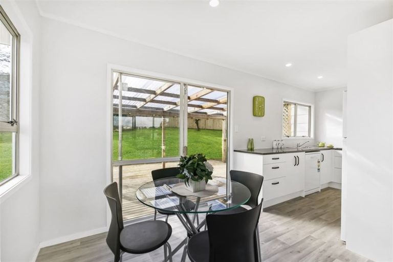 Photo of property in 5 Jarrah Place, Massey, Auckland, 0614