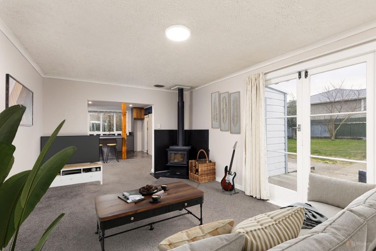 Photo of property in 12 Rhodes Street, Waimate, 7924