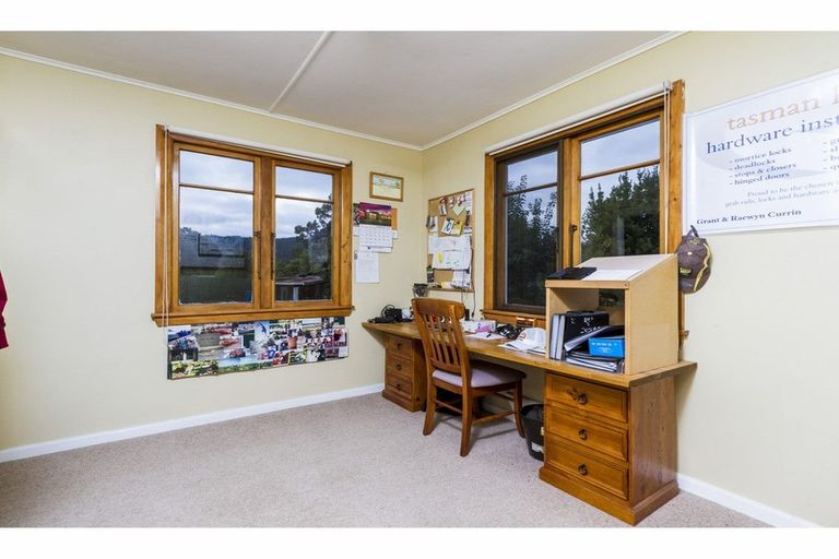 Photo of property in 165 Whitby Road, Wakefield, 7025