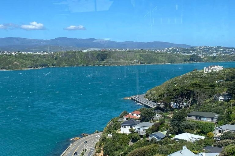 Photo of property in Grafon Court Flats, 5/53 Grafton Road, Roseneath, Wellington, 6011