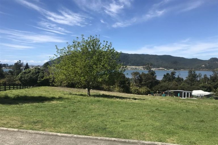 Photo of property in 8 Aldermen Lane, Tairua, 3579