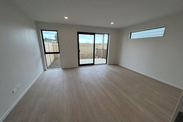 Photo of property in 1b Matakohe Road, Westgate, Auckland, 0814