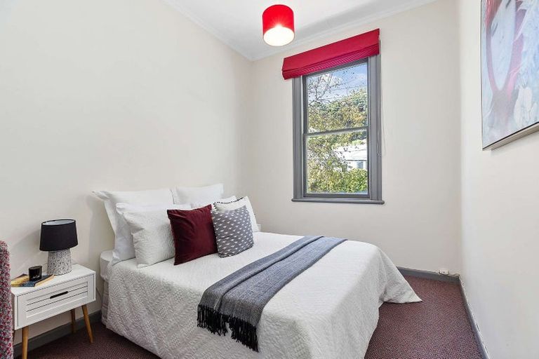 Photo of property in 92 Austin Street, Mount Victoria, Wellington, 6011