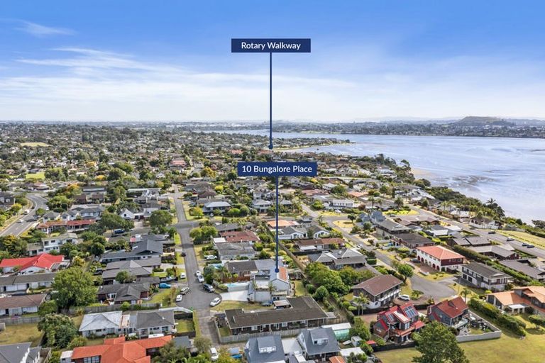 Photo of property in 10 Bungalore Place, Half Moon Bay, Auckland, 2012