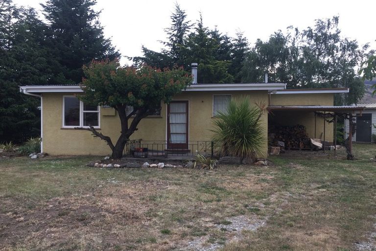 Photo of property in 24 Dunstan Street, Clyde, 9330