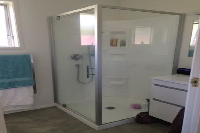 Photo of property in 2/42 Luton Avenue, Sunnyhills, Auckland, 2010