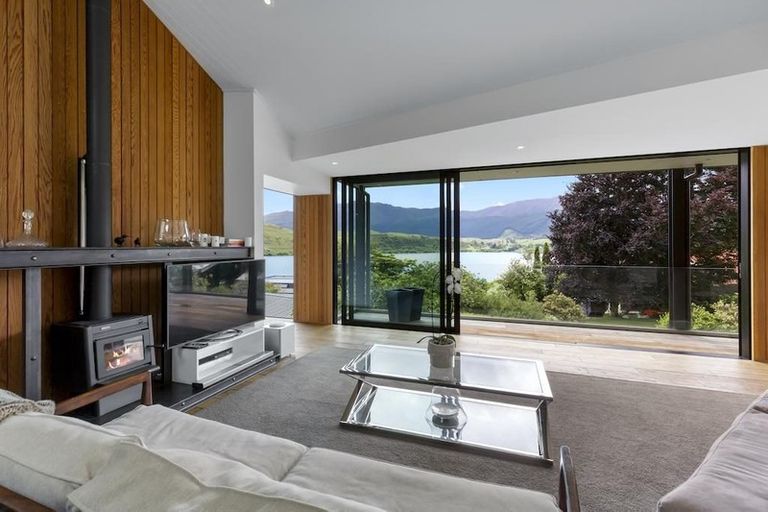 Photo of property in 27 Arrowtn-lke Hayes Road, Lake Hayes, Queenstown, 9371