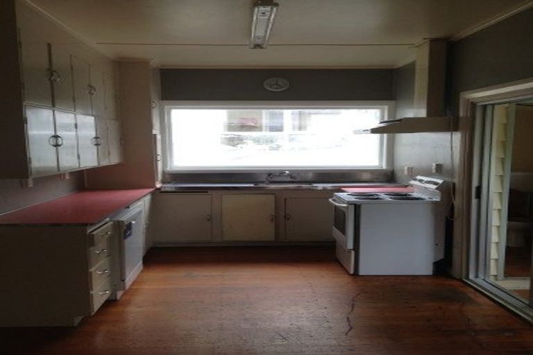 Photo of property in 5 Westland Road, Mount Cook, Wellington, 6021