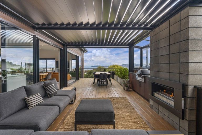 Photo of property in 21 Coprosma Crescent, Waipahihi, Taupo, 3330