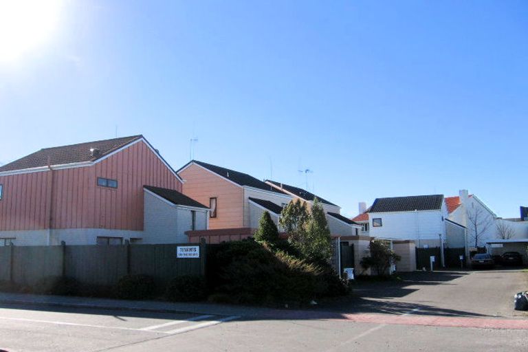 Photo of property in 1 Selwyn Court, Palmerston North, 4410