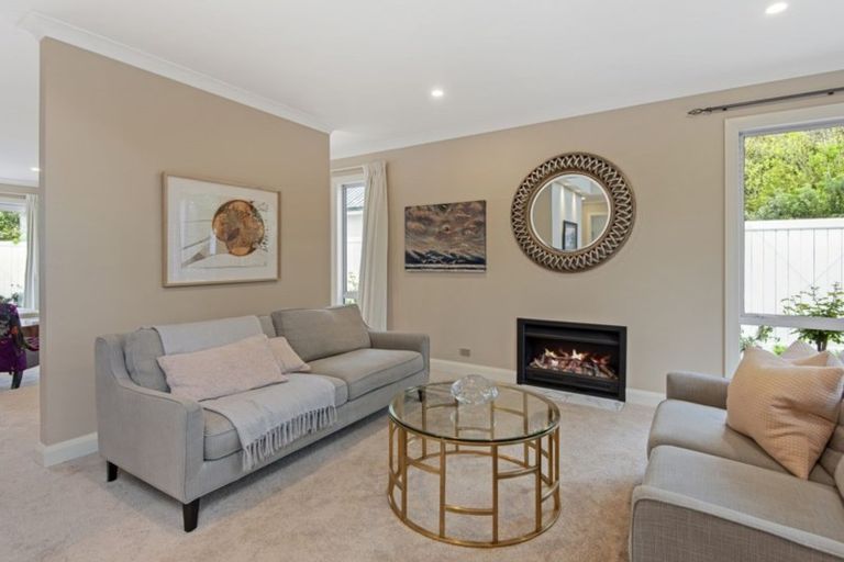 Photo of property in 111a Saint Andrews Square, Strowan, Christchurch, 8052