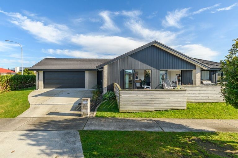 Photo of property in 1 Fearnley Grove, Pyes Pa, Tauranga, 3112