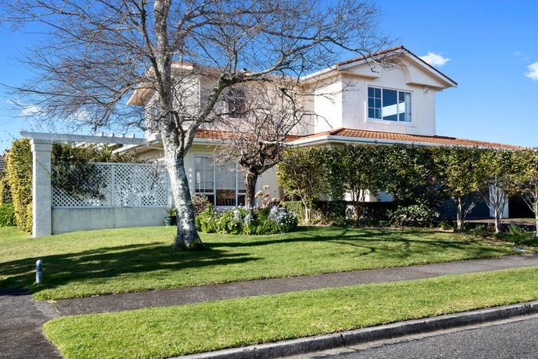 Photo of property in 158 Heta Road, Highlands Park, New Plymouth, 4312