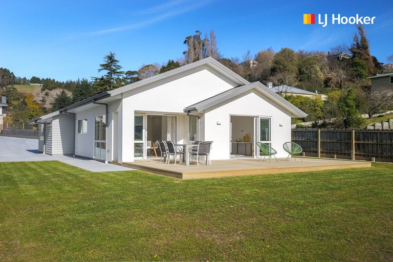 Photo of property in 2 Shanks Street, Green Island, Dunedin, 9018