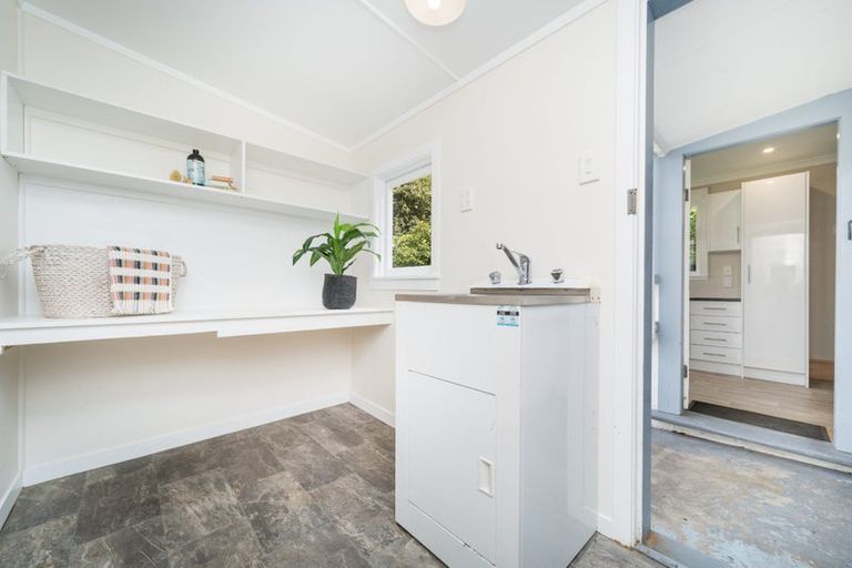 Photo of property in 9 Weston Avenue, Roslyn, Palmerston North, 4414