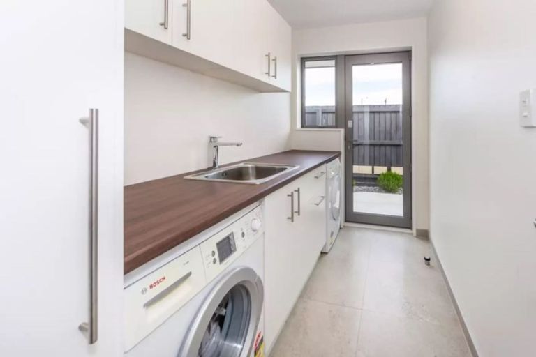 Photo of property in 50 Burnham School Road, Rolleston, 7614