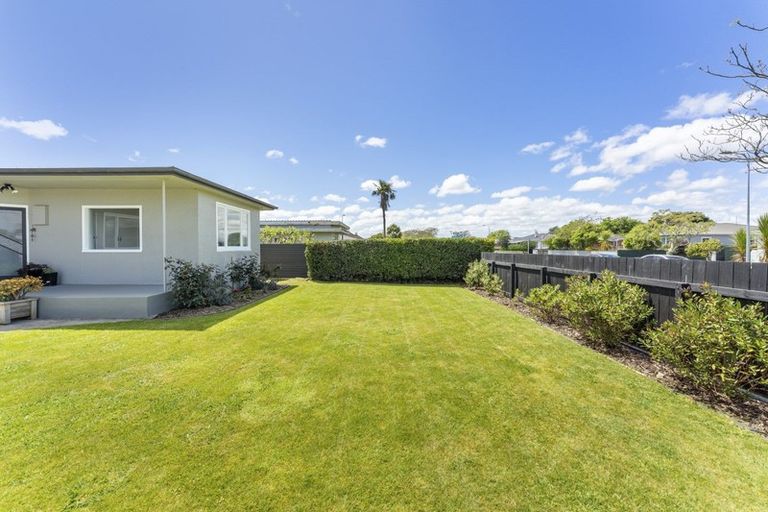 Photo of property in 3 Aberdeen Avenue, Takaro, Palmerston North, 4412