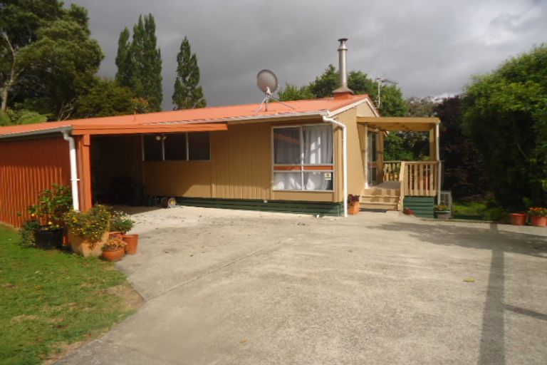 Photo of property in 12 Frances Street, Tirau, 3410