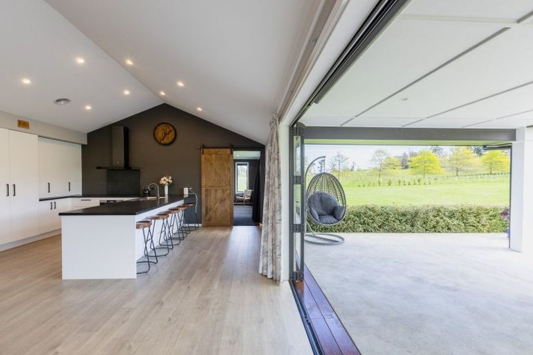 Photo of property in 102 Lindsay Road, Waipukurau, 4283