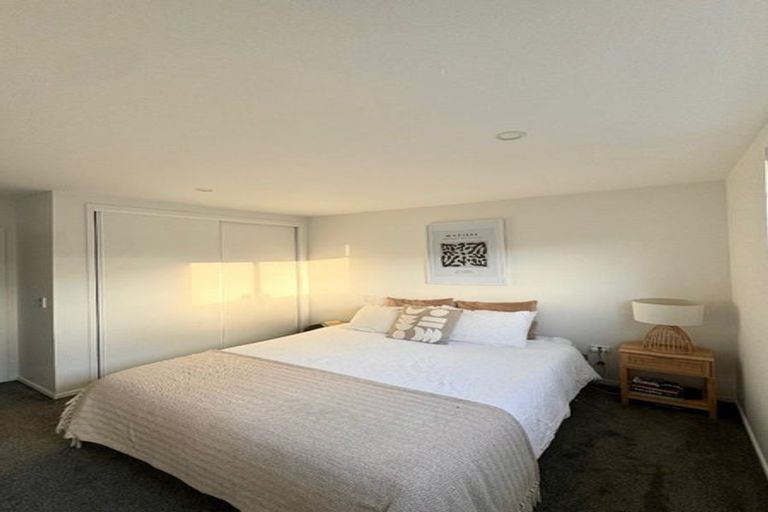 Photo of property in 7/24 Yeovil Road, Te Atatu Peninsula, Auckland, 0610