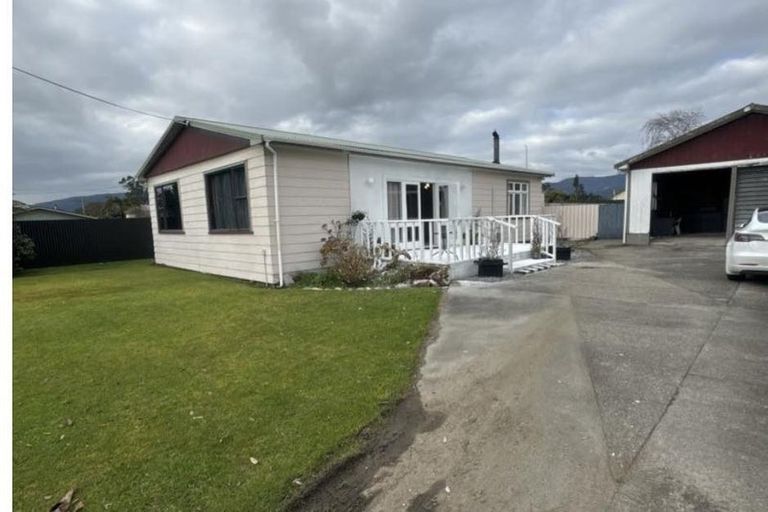 Photo of property in 10 Stout Street, Westport, 7825