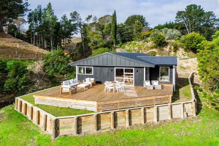 Photo of property in 105 Durham Drive, Havelock North, 4130