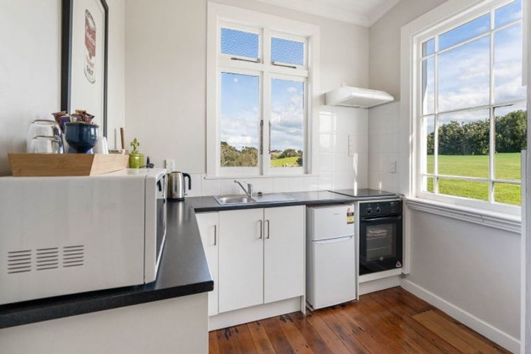 Photo of property in 111 Wharf Road, Clarks Beach, Pukekohe, 2679