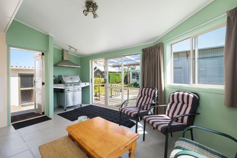 Photo of property in 29 Roretana Drive, Athenree, Katikati, 3177