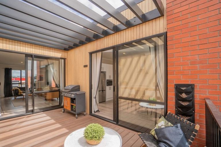 Photo of property in 18 Kerewhenua Crescent, Hobsonville, Auckland, 0616