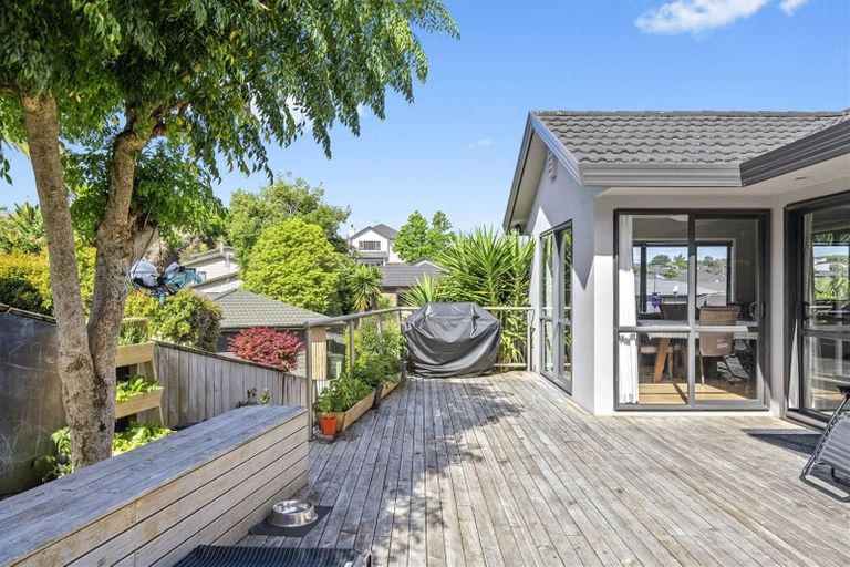 Photo of property in 10 Valley Fields Place, Pukekohe, 2120