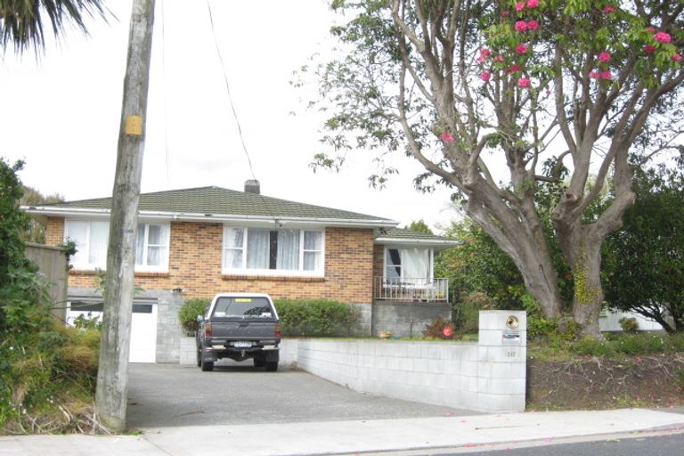Photo of property in 217 Frankley Road, Frankleigh Park, New Plymouth, 4310