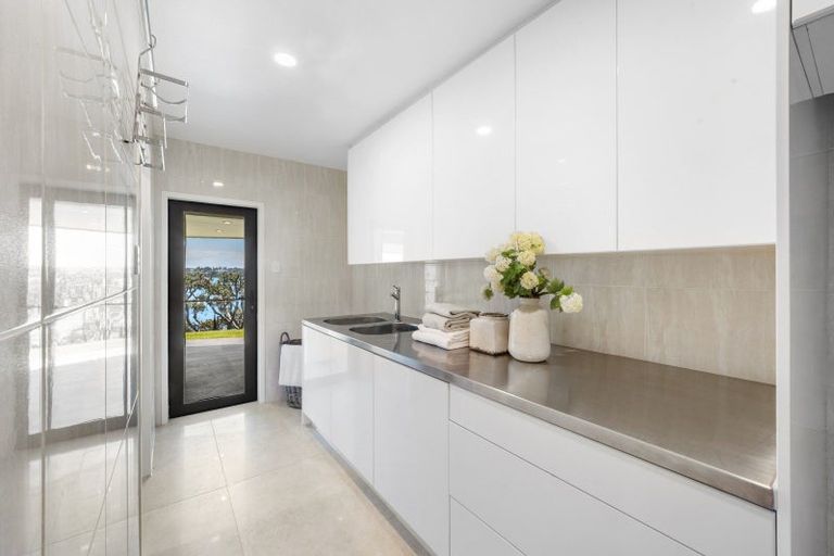 Photo of property in 28 Falstaff Place, Half Moon Bay, Auckland, 2012