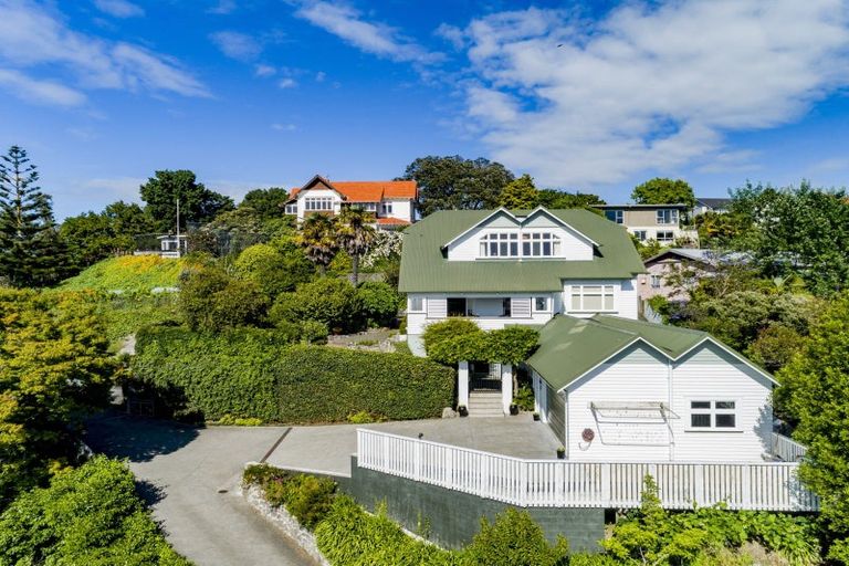 Photo of property in 6 Madeira Road, Bluff Hill, Napier, 4110